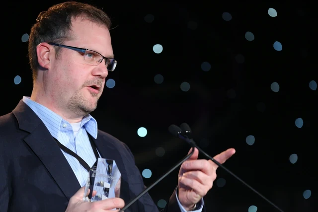 Media Name: tech5751.jpg