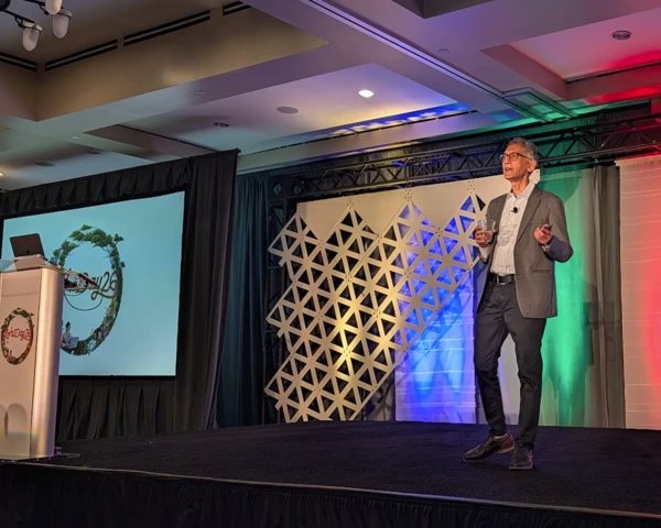 Zoho just delivered the best SaaS defense vs. AI