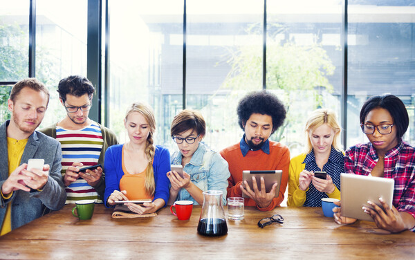 Media Name: people-devices-istock000040645286large.jpg