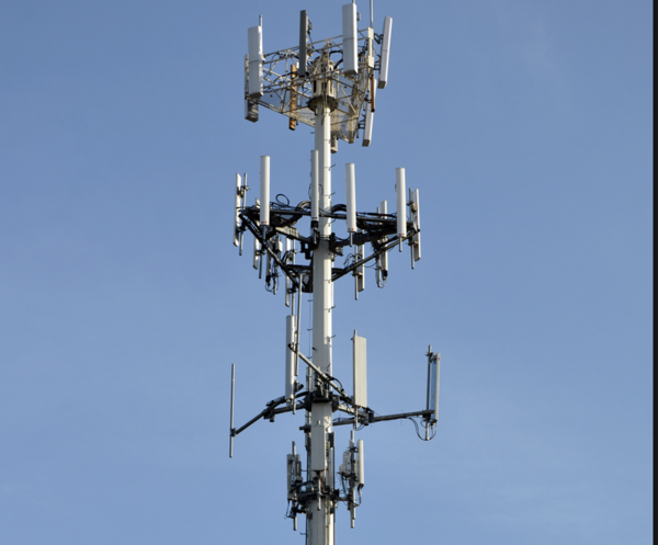 Media Name: rwang0-5g-towers.png