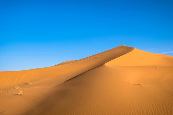 Media Name: sand-dunes-cc0-pexels-francesco-ungaro-998657-0.jpg